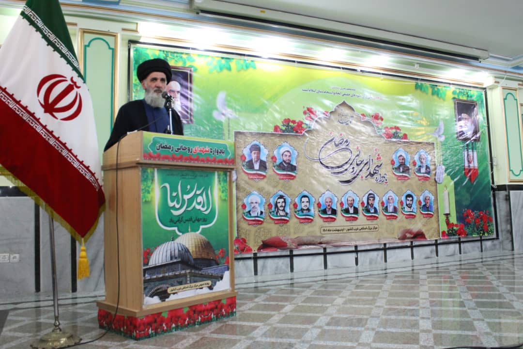 پیروزی انقلاب اسلامی نتیجه ایمان، خداباوری و مجاهدت مردان بزرگی است