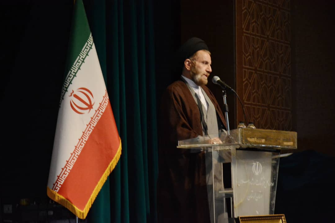 نقش تأثیرگذار علمای لرستان در پیروزی و طول عمر انقلاب اسلامی 