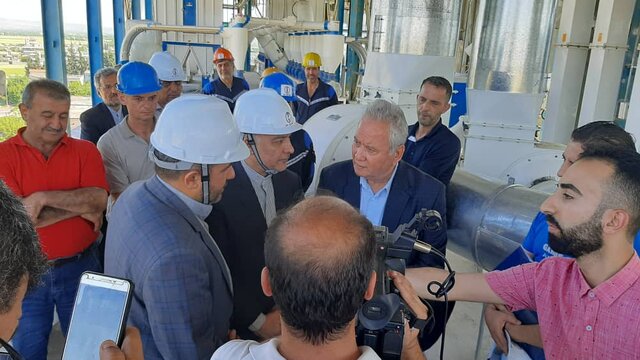  بازدید سفیر ایران در دمشق از یک کارخانه در حال ساخت ایرانی در سوریه 