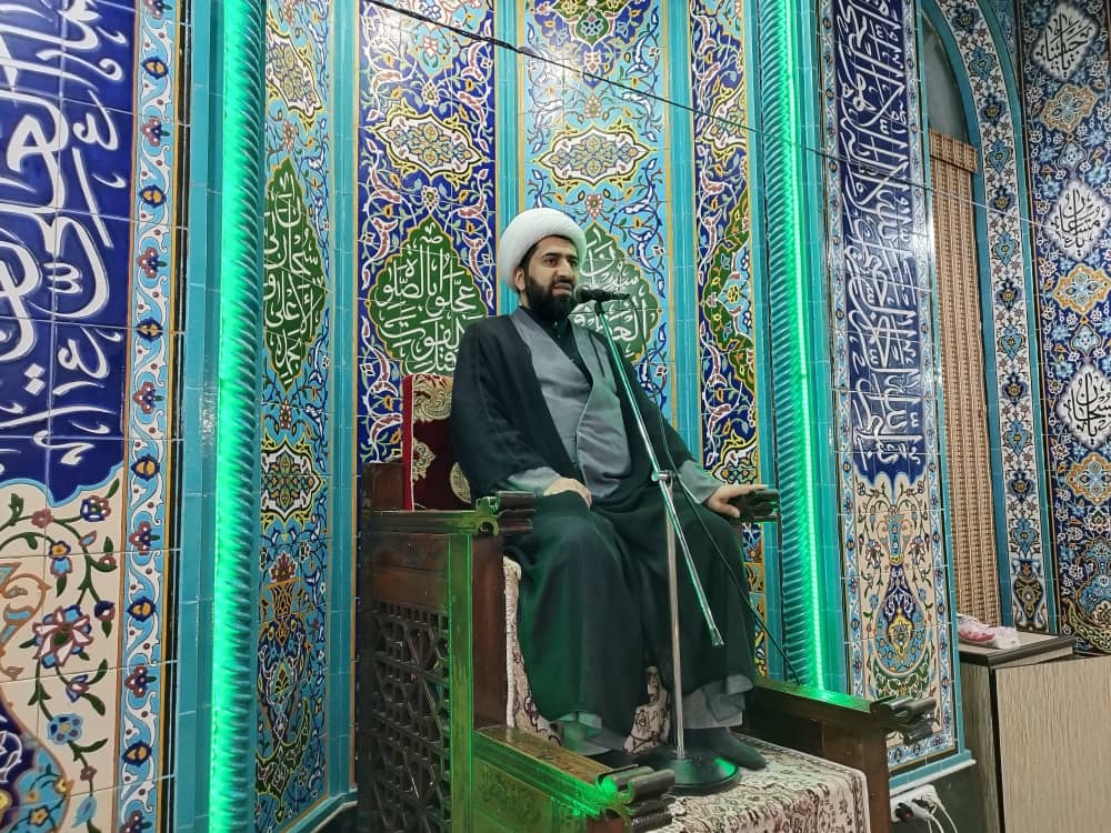 مدال افتخار شهید رئیسی خادمی امام رضا(ع) بود