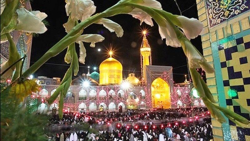 تدارک مسجد هدایت برای سالروز ولادت امام رضا(ع)