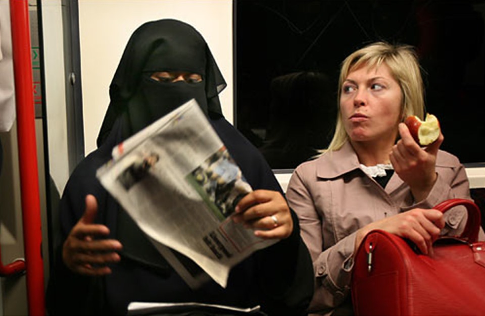 درخواست سازمان های مدنی از اتحادیه اروپا برای مبارزه با اسلام هراسی