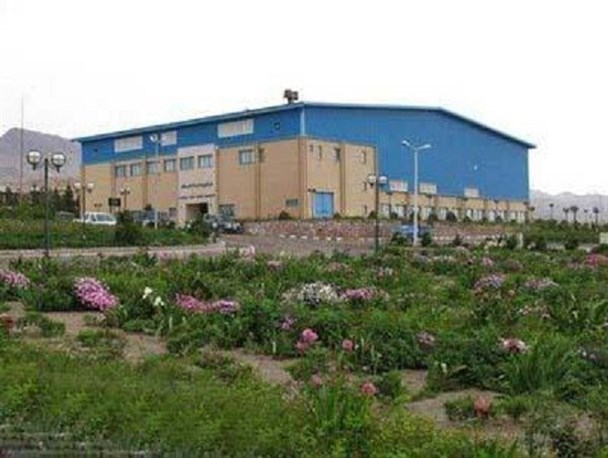 فضای سبز شهرک‌های صنعتی یزد با تصفیه فاضلاب صنعتی تغذیه می‌شود  