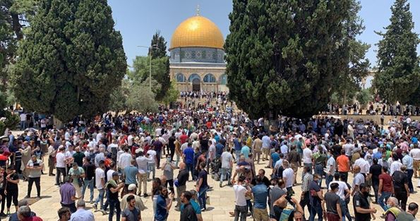 اقامه نماز جمعه ده ها هزار فلسطینی در مسجدالاقصی