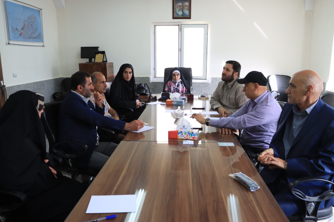 تقویت و توسعه تعاونی های روستایی با هدف تقویت مشاغل خانگی روستاییان در دستور کار است