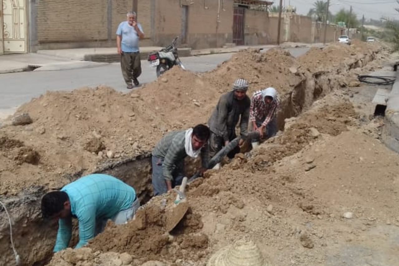 ۳۰۰ متر اصلاح شبکه و نوسازی ۶۰ انشعاب خانگی آب در روستای بلادیه بخش چغامیش دزفول 