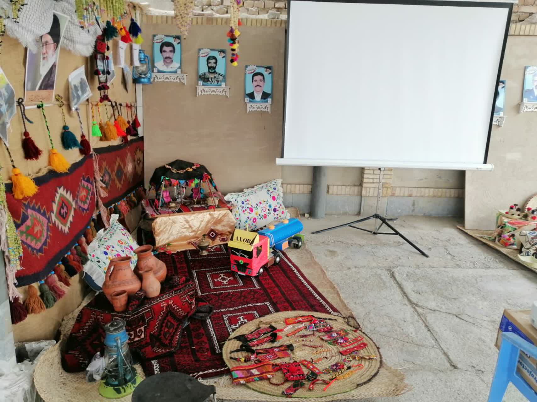 افتتاح نمایشگاه اسوه پایگاه های مقاومت بسیج در شهرستان گلشن  