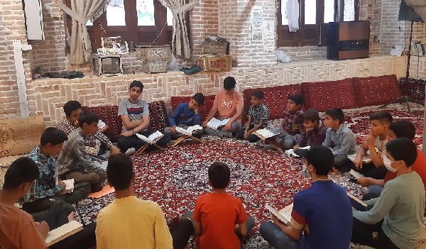 کلاس آموزش قرآن طرح تابستانه بچه های مسجد جامع سامان برگزار شد