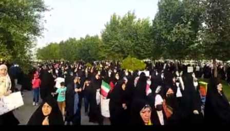 تجمع بزرگ حجاب و عفاف در اراک برگزار شد