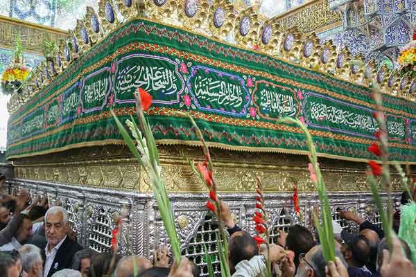  شهر قم در سالروز میلاد  امام حسن عسکری(ع) غرق در نور و شادی است