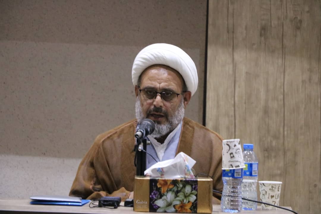 اسلام دین و مکتب انسان‌سازی است/ انقلاب اسلامی نور امید را در قلب مستضعفان عالم روشن کرد