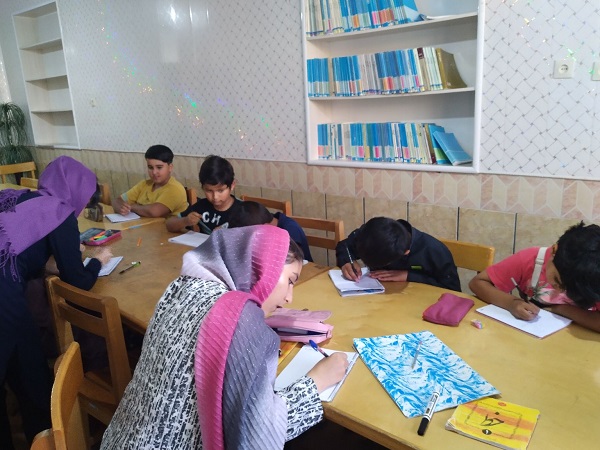 حضور نوجوانان در کلاس های تابستانه کانون «حجه ابن الحسن» شهر هفشجان