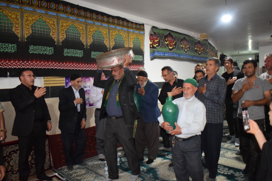 آیین مذهبی طشت‌گذاری در مساجد بیجار برگزار شد