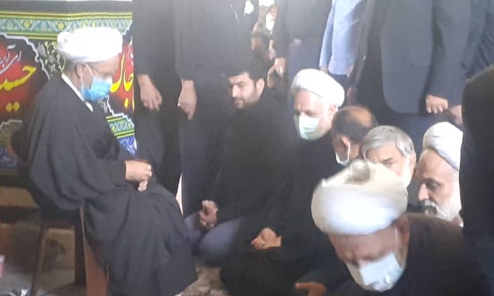 حضور رئیس قوه قضائيه در اجتماع عزاداران حسینی و گفت‌و‌گوی چهره به چهره با مردم و عزاداران