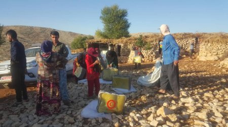  بازدید مسئولان کهگیلویه و بویراحمد از مناطق عشایری سیل زده «سبزه میر» بخش دیشموک