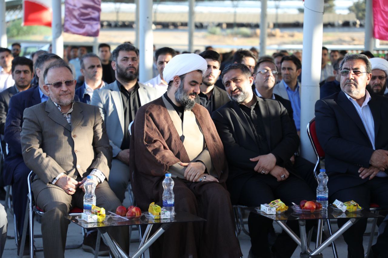 عملیات بهره‌برداری و اجرایی ۷۶ پروژه عمرانی و اقتصادی شهرستان پارس‌آباد آغاز شد  