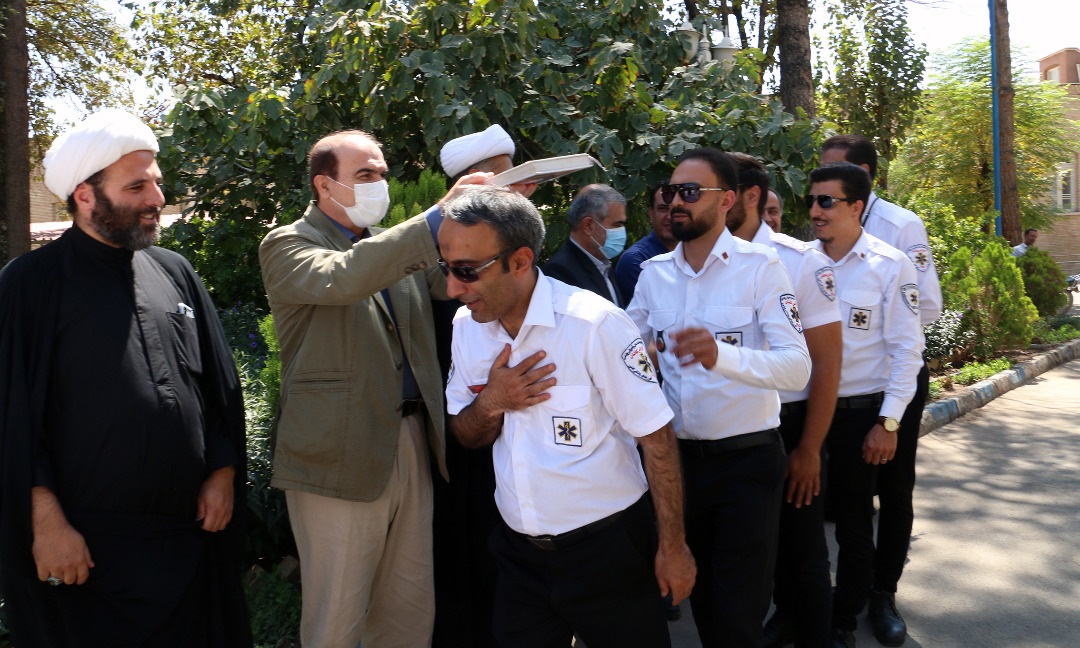 اعزام تیم فوریت های پزشکی کاشان برای خدمت به زائران اربعین حسینی 