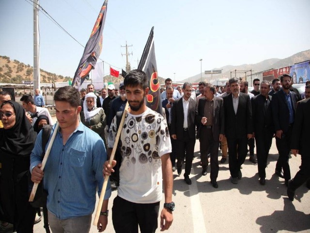 حضور استاندار کردستان در مراسم بدرقه اولین کاروان زائران اربعین از مرز باشماق
