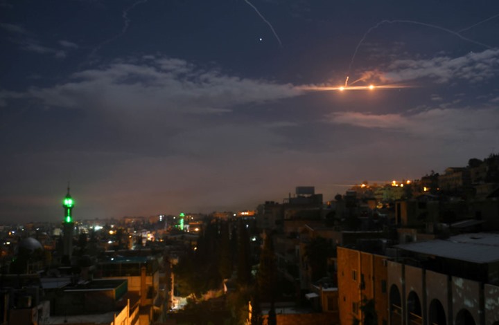 حمله رژیم صهیونیستی به فرودگاه دمشق /مقابله پدافند هوایی سوریه با حمله رژیم صهیونیستی