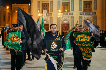 مراسم لاله گردانی در حرم مطهر حضرت شاهچراغ (ع)