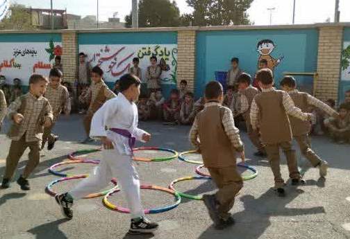  «موجِ ورزش؛ ردیفِ مدرسه » به دبستان انصار الحسین کاشان رسید