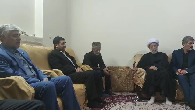 دیدار معاون اول رئیس جمهور با خانواده شهدای حادثه تروریستی شیراز