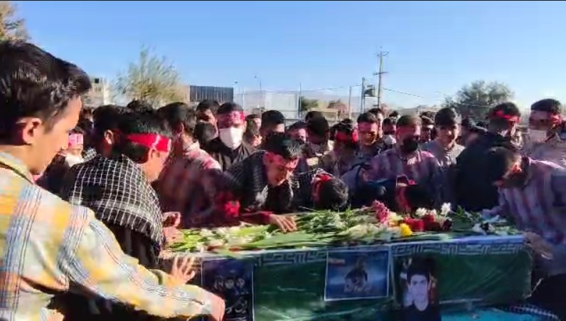 تشییع شهید دانش‌آموز محمدرضا کشاورزی با حضور وزیر آموزش و پرورش 