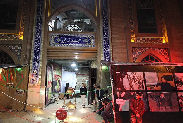 مسجدی که به همت بسیج در حل بحران‌ها و حمایت از محرومان، برقرار است