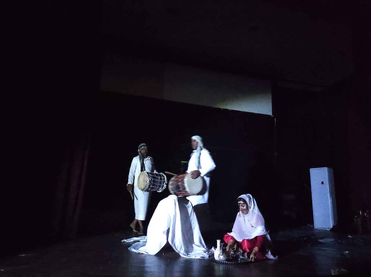 سیزدهمین جشنواره تئاتر استانی جنوب کرمان با ناخدا عبدو گشایش یافت 