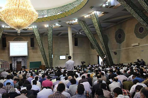 مسجدی که پاتوق علمی مذهبی دانشجویان تهرانی است