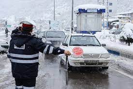 استقرار ۶۵ تیم گشتی پلیس راه در محورهای مهم کوهستانی و برف گیر استان گیلان