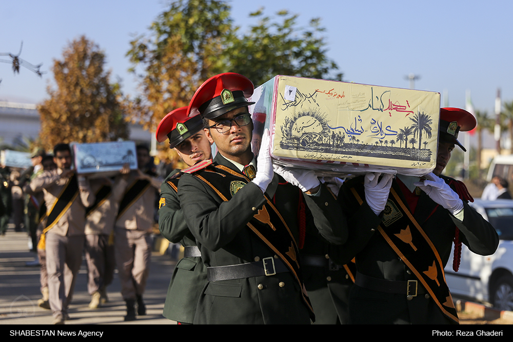 مهمانان رسیدند/ گلستان عطر شهادت گرفت