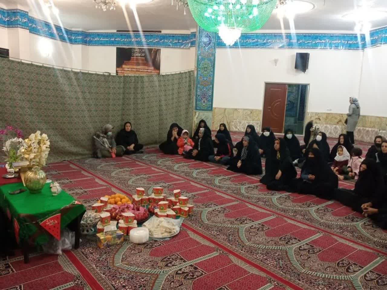 برگزاری یلدای فاطمی در کانون فرهنگی هنری شهدای پشت بازار خرم آباد