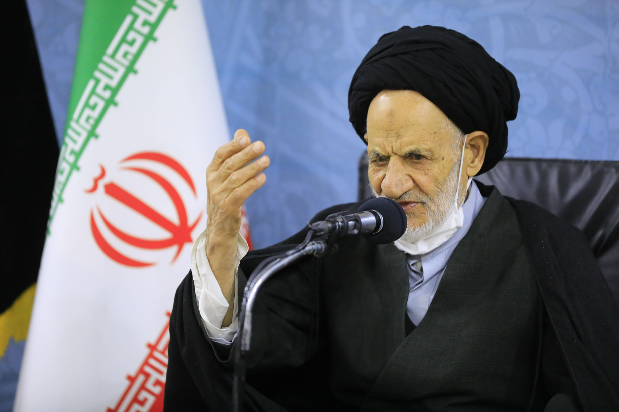  سهم عظیمی از جایگاه پرورش انسان مربوط به جامعه زنان است