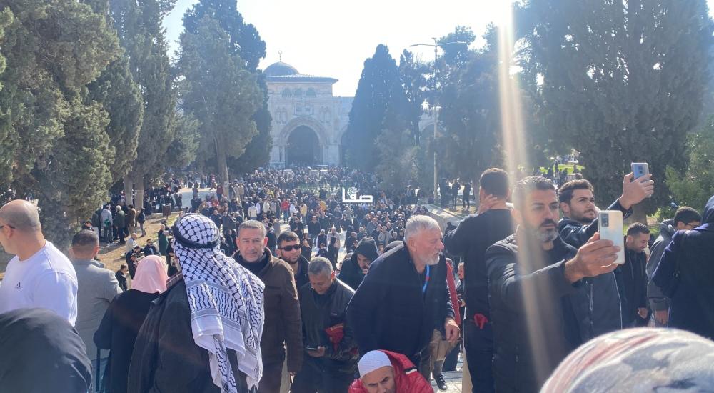 اقامه نماز جمعه ۷۰ هزار فلسطینی در مسجدالاقصی