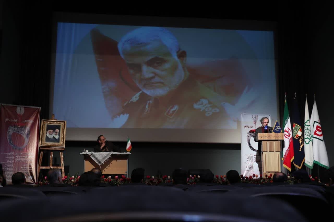 محفل شعر «عقیق سرخ»، یادبود سومین سالگرد شهادت سردار دل‌ها برگزار شد + تصاویر