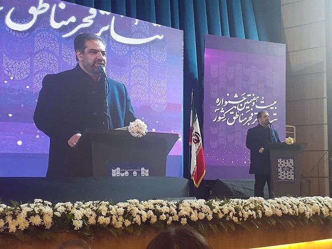 هنرمندان  رشادت های رزمندگان دوران دفاع مقدس را روی صحنه تئاتر تبیین کنند