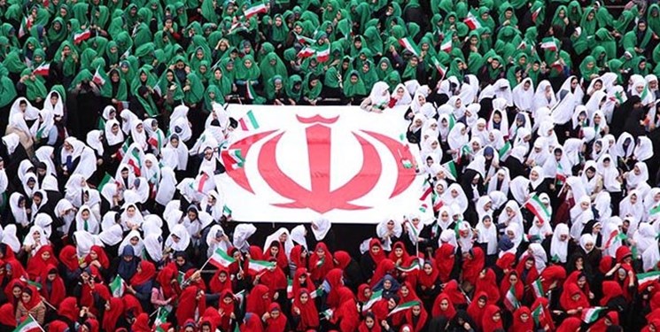 برگزاری مسابقه کاردستی «پرچم زیبای ایران» در جهرم  