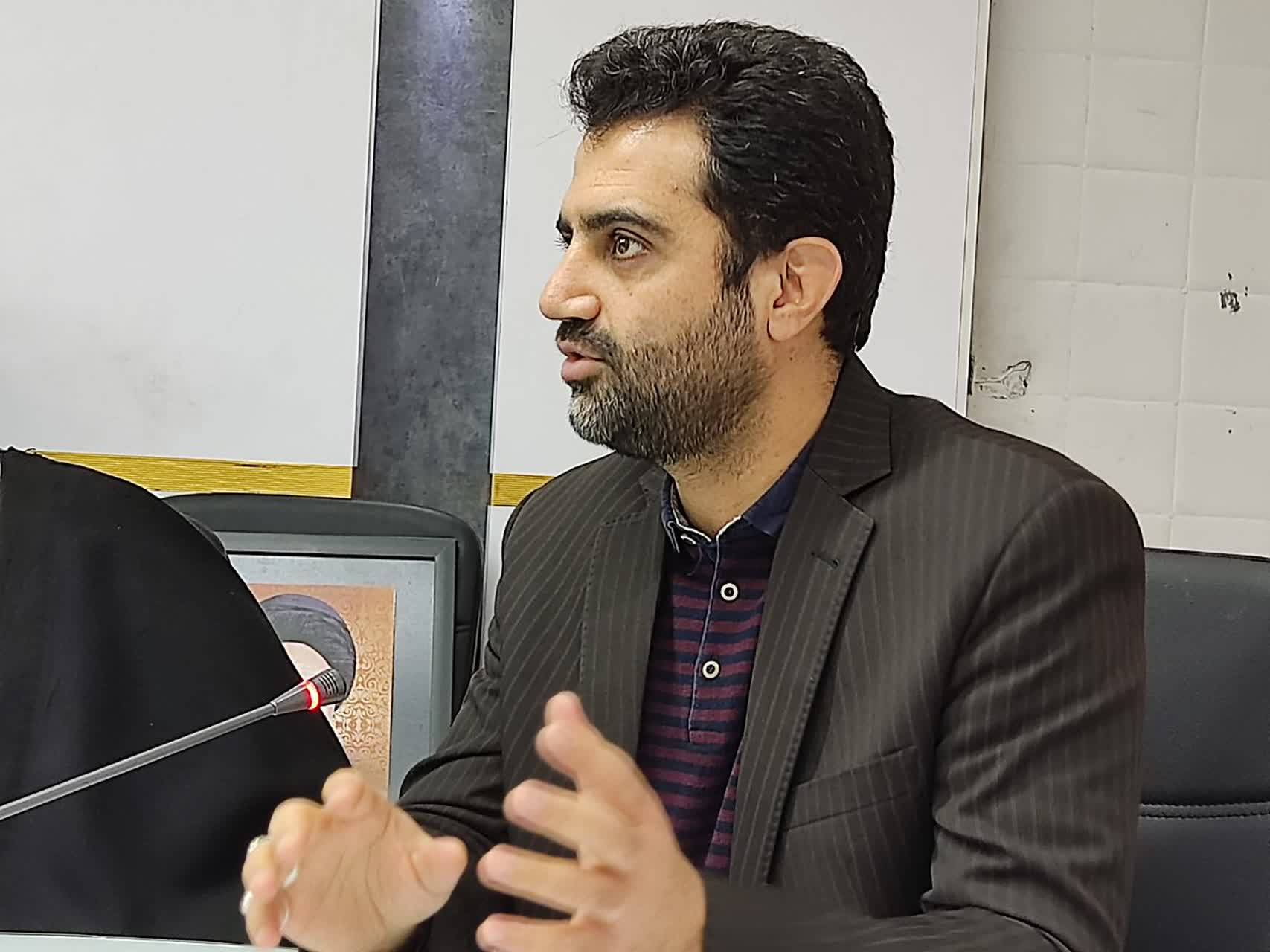 روايتي که بايد جوان و نوجوان ايراني از انقلاب بداند و بشناسد؛ هنوز صورت نگرفته است