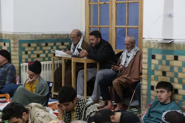 ۵ هزار نفر در ۵۰ مسجد استان زنجان معتکف شدند