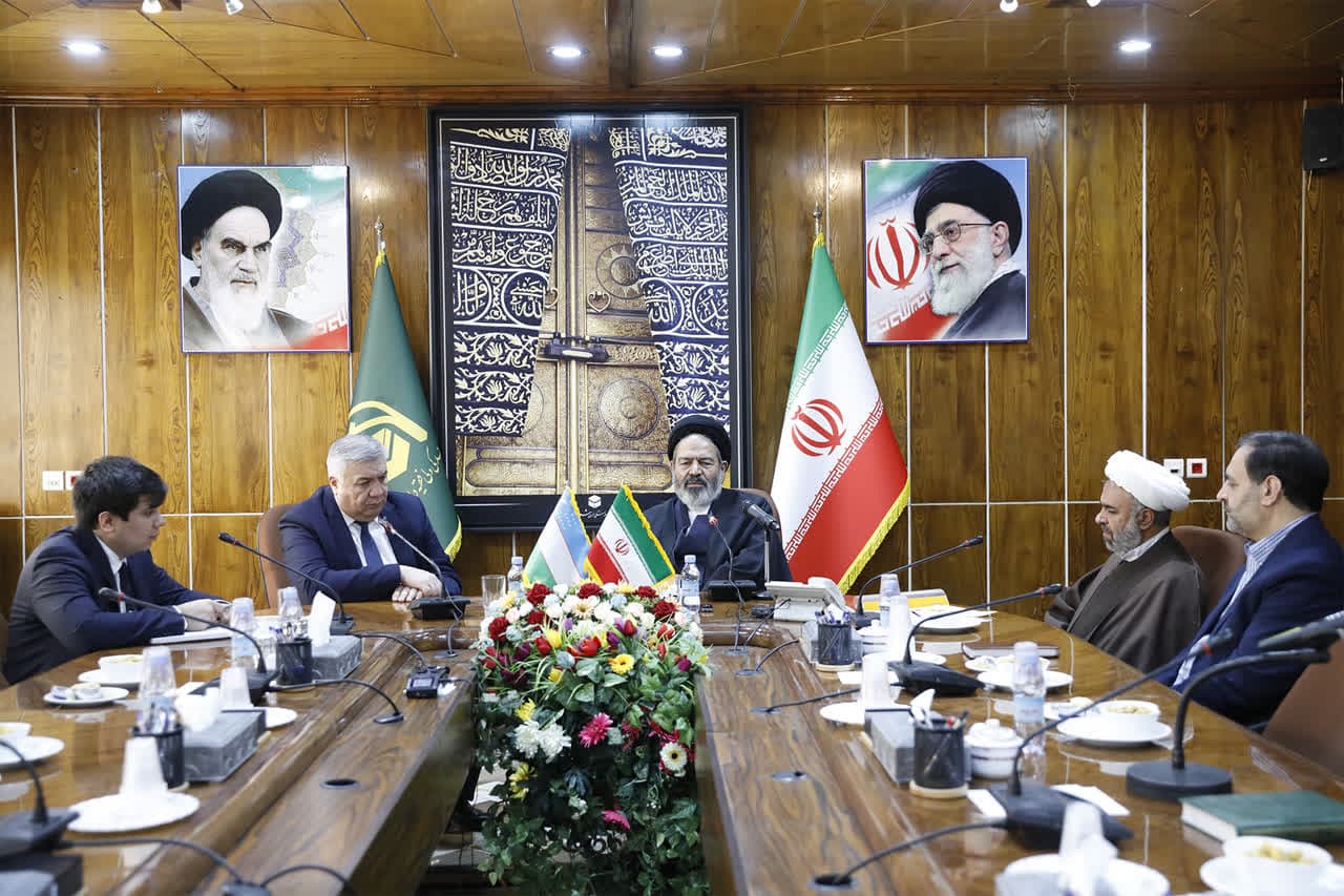 دیدار سفیر ازبکستان در ایران با نماینده ولی فقیه در امورحج و زیارت  