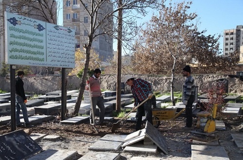 عملیات همسطح سازی آرامستان امامزاده حمزه رضا(ع) از سرگرفته می شود