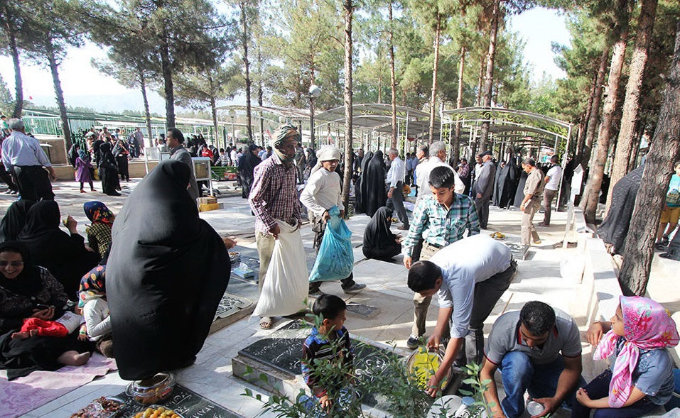 کانون شهید رجایی نذورات «برات» را به امور فرهنگی هدایت کرد