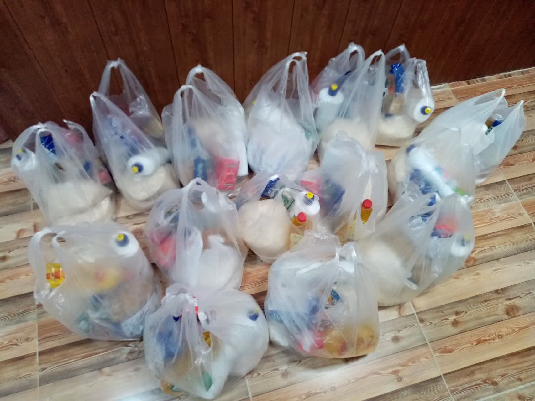 توزیع سبد کالا ۶۰ میلیون ریالی به همت اهالی مسجد شهدا روستای گرجی محله بهشهر