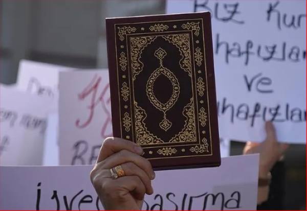  کشورهای عربی، سوزاندن نسخه ای از قرآن کریم در دانمارک را محکوم کردند