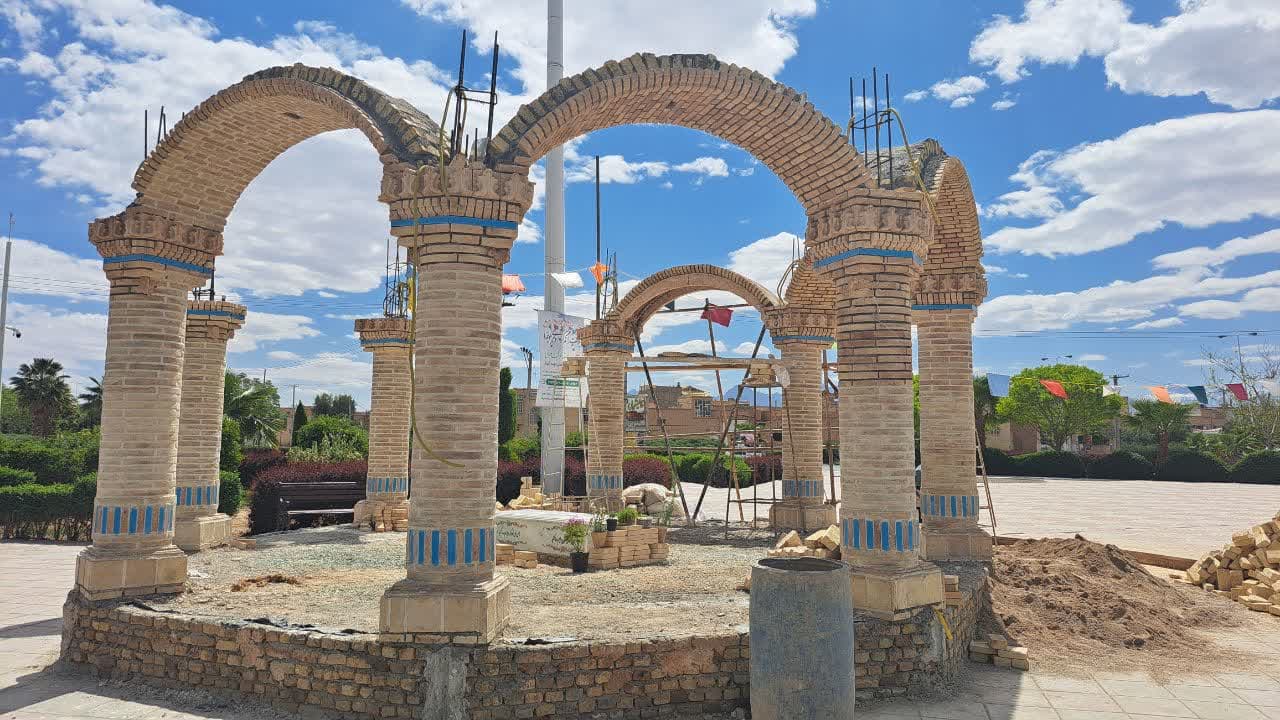 ساخت مقبره شهید گمنام در میدان حج منطقه یک یزد با الهام از معماری اسلامی  