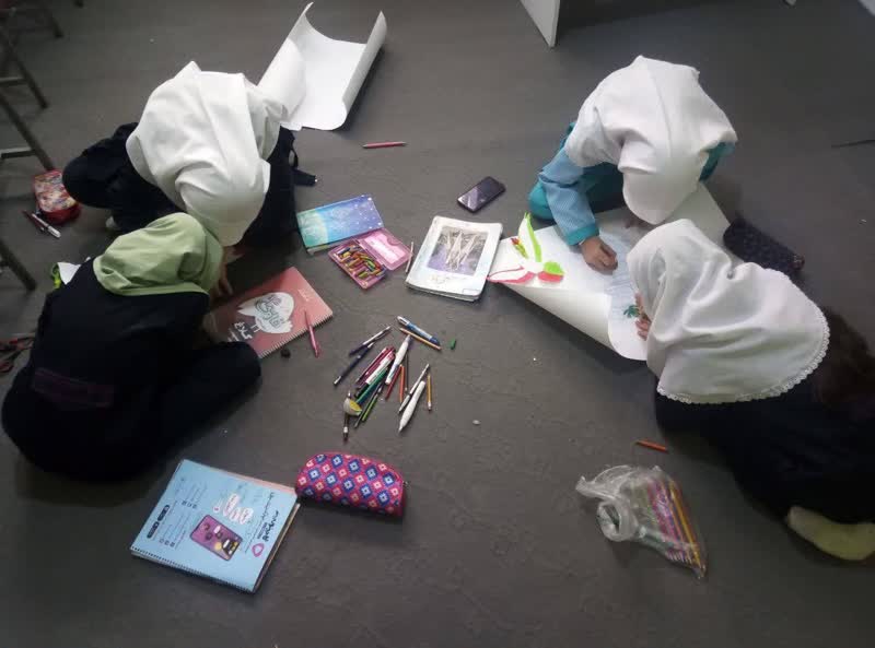 برگزاری مسابقه روزنامه دیواری ویژه کودکان دهه نودی  شهر سهند  