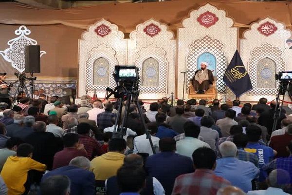 سو ظن کینه و ناراحتی به بار می آورد  