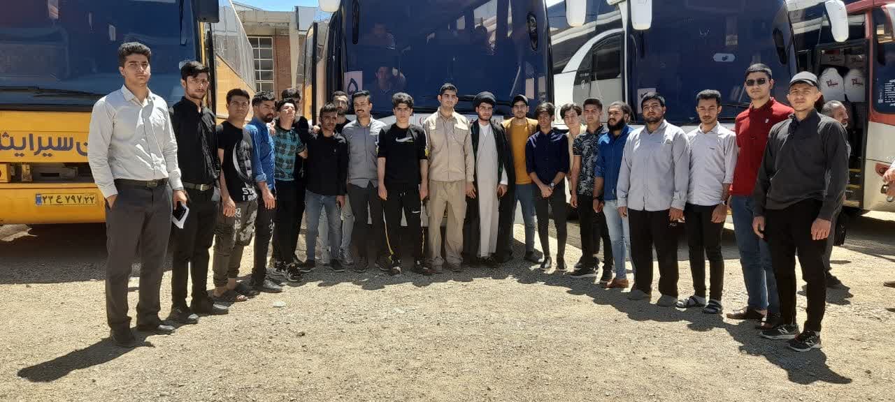 اعزام دانشجویان دانشگاه فنی استان لرستان به  اردوی راهیان نور غرب کشور