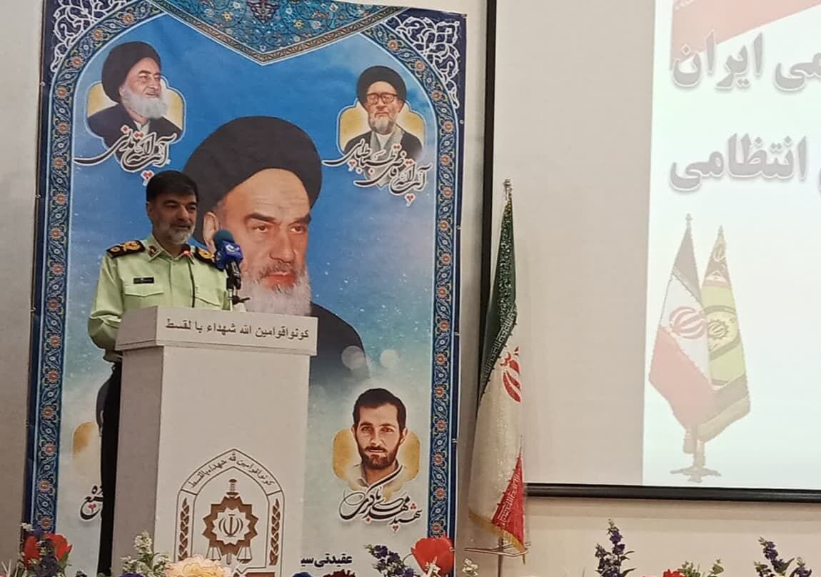 نیروی انتظامی باید در برابر قانون شکنان مقتدر باشد